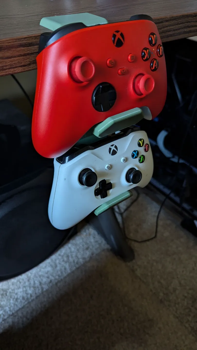 Dual Xbox Controller Holder Desk Mount, photo 2 of 3 - Dual Xbox Controller Holder Desk Mount Gaming Accessories