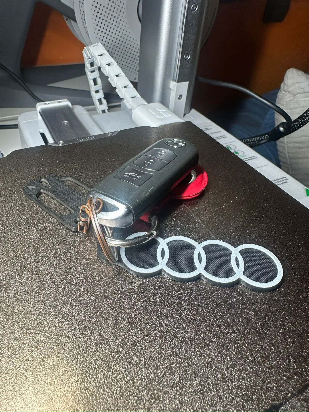 Keychain AUDI / Coin shopping cart, photo 2 of 4 - Keychain AUDI / Coin shopping cart Tools