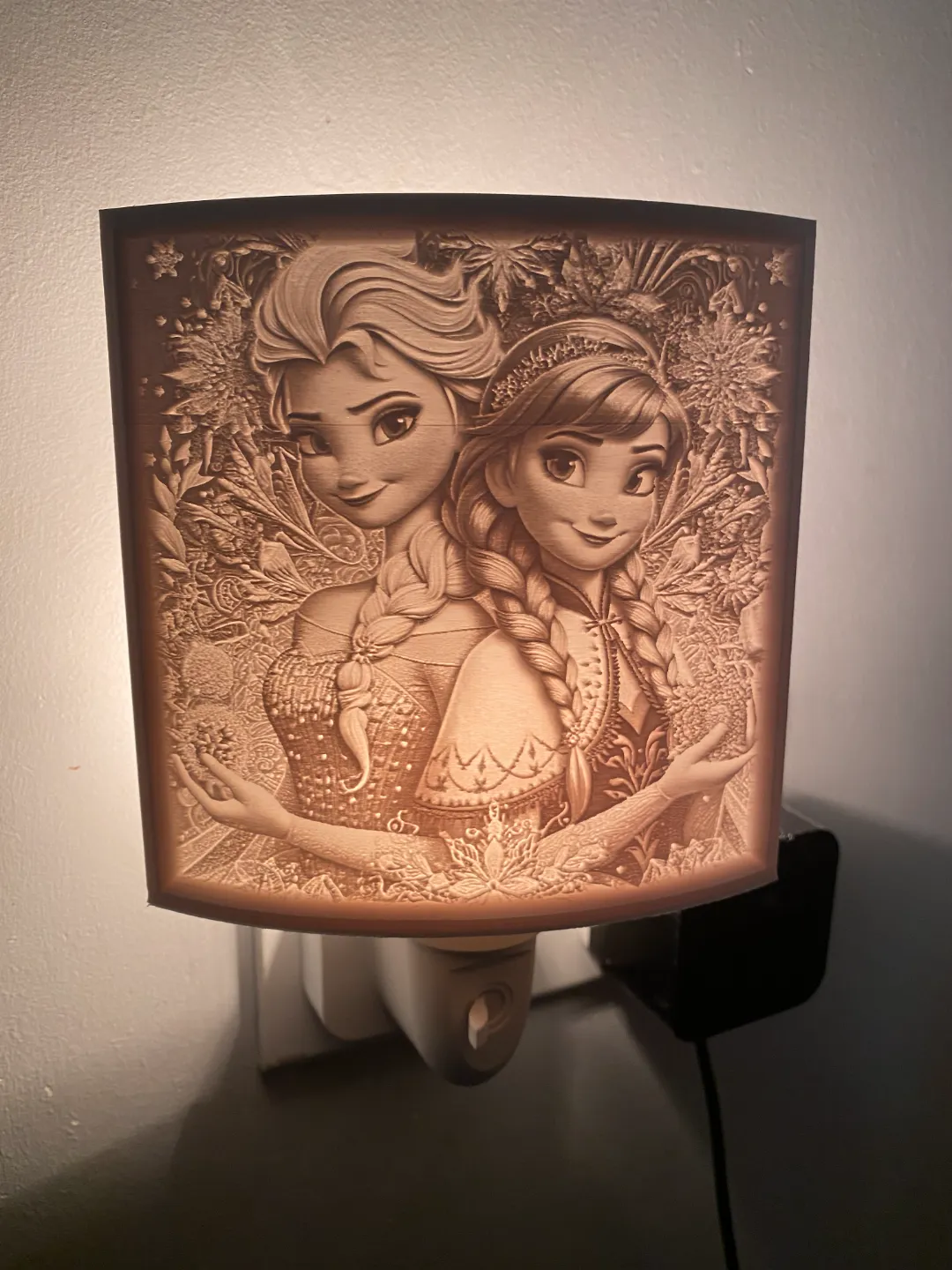 frozen anna & elsa night light, photo 2 of 4 - frozen anna & elsa night light Lamps & Lighting