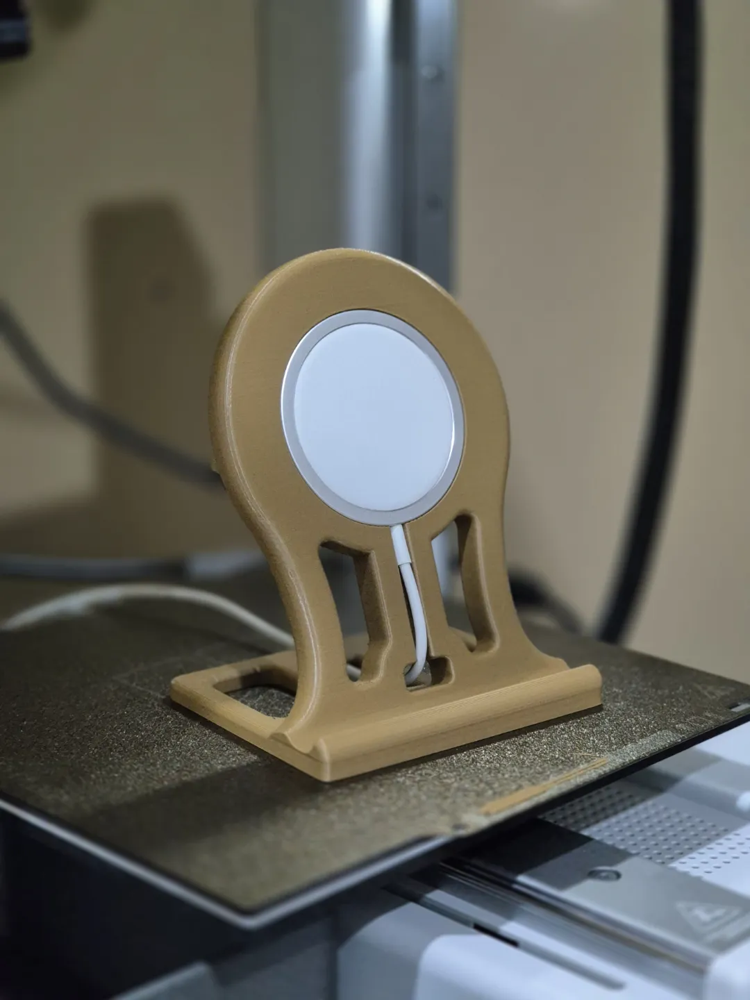 Universal Wireless Phone Charger Adapter, photo 2 of 4 - Universal Wireless Phone Charger Adapter Household