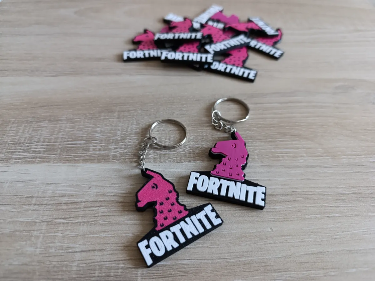 Fortnite with llama keychain - Valorant, CS & Shooter Keychains, in stock