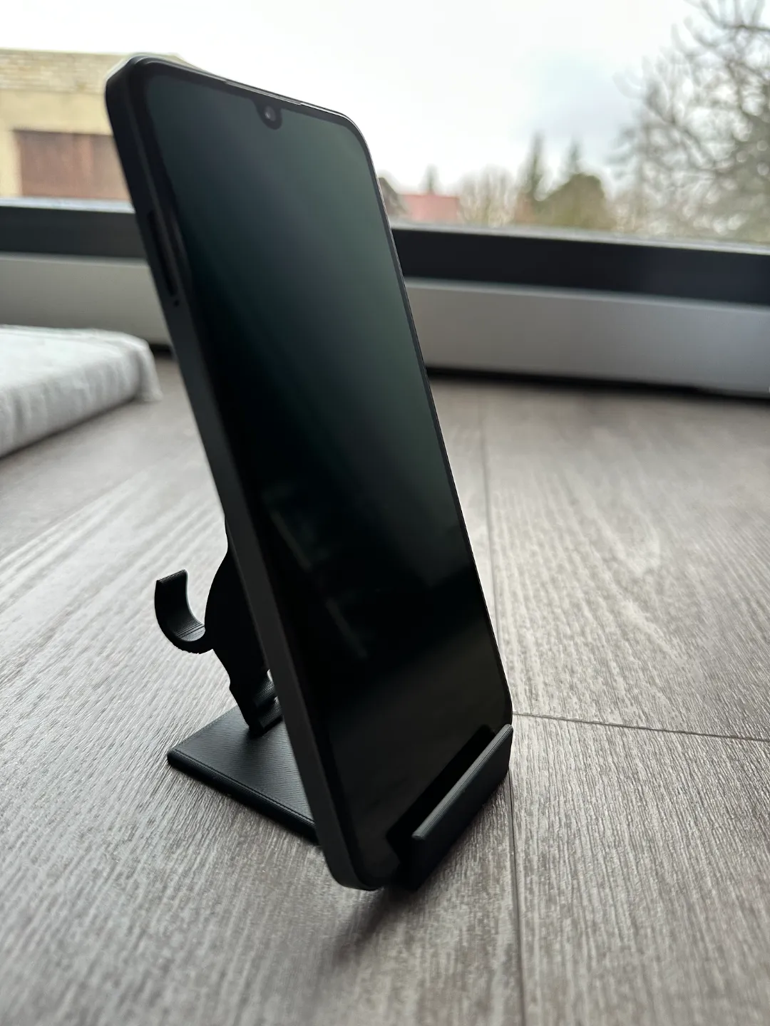 Cat Phone Stand, photo 3 of 4 - Cat Phone Stand Household