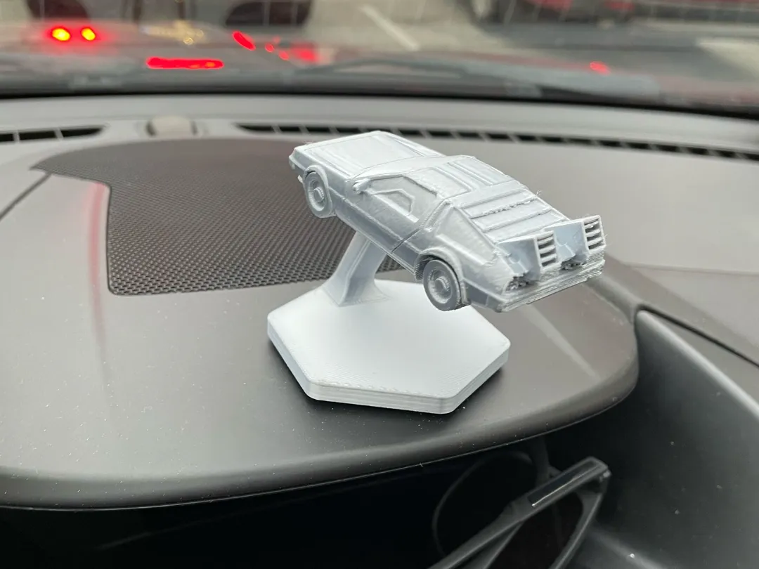 Dashboard Drifter, Delorean Model