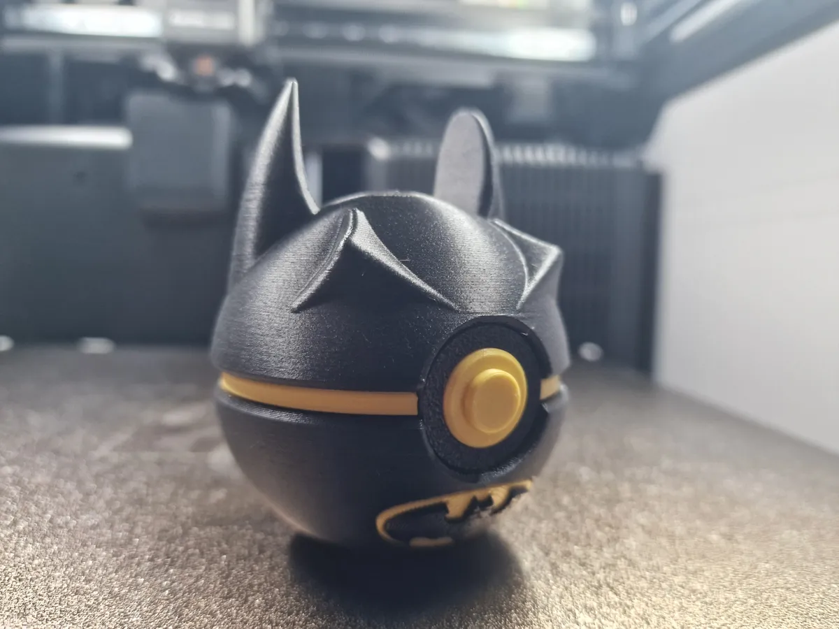 Batman Pokeball, photo 3 of 4 - Batman Pokeball Figurines & Collectibles