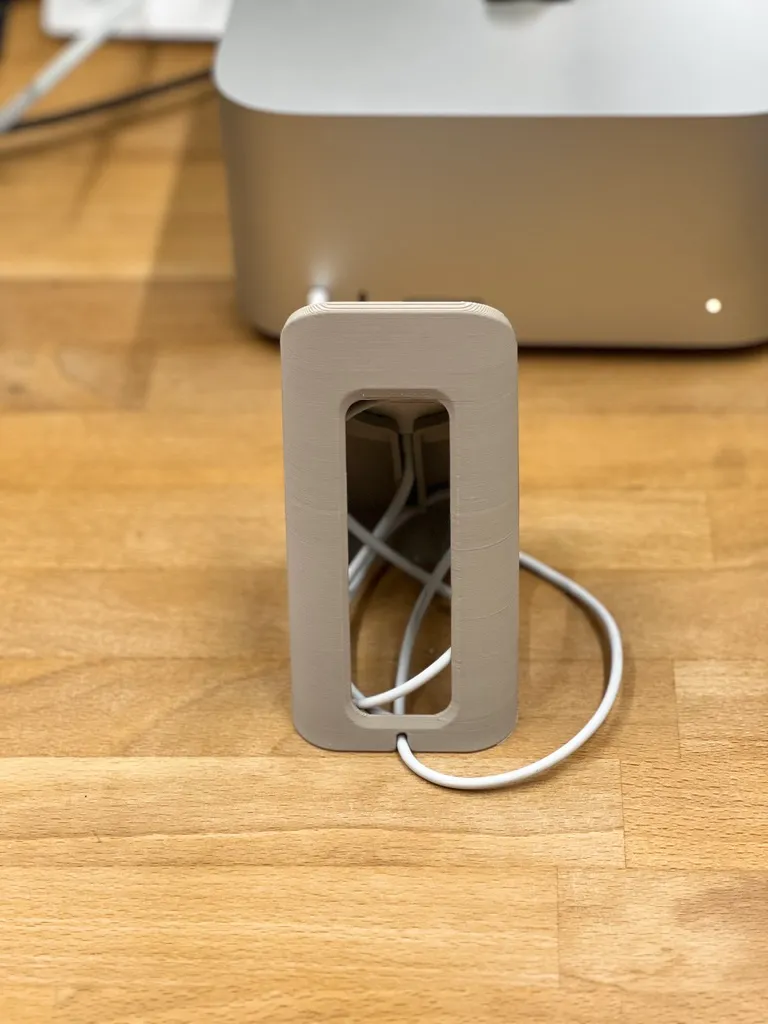 006. Minimal Magsafe holder, photo 3 of 4 - 006. Minimal Magsafe holder Household