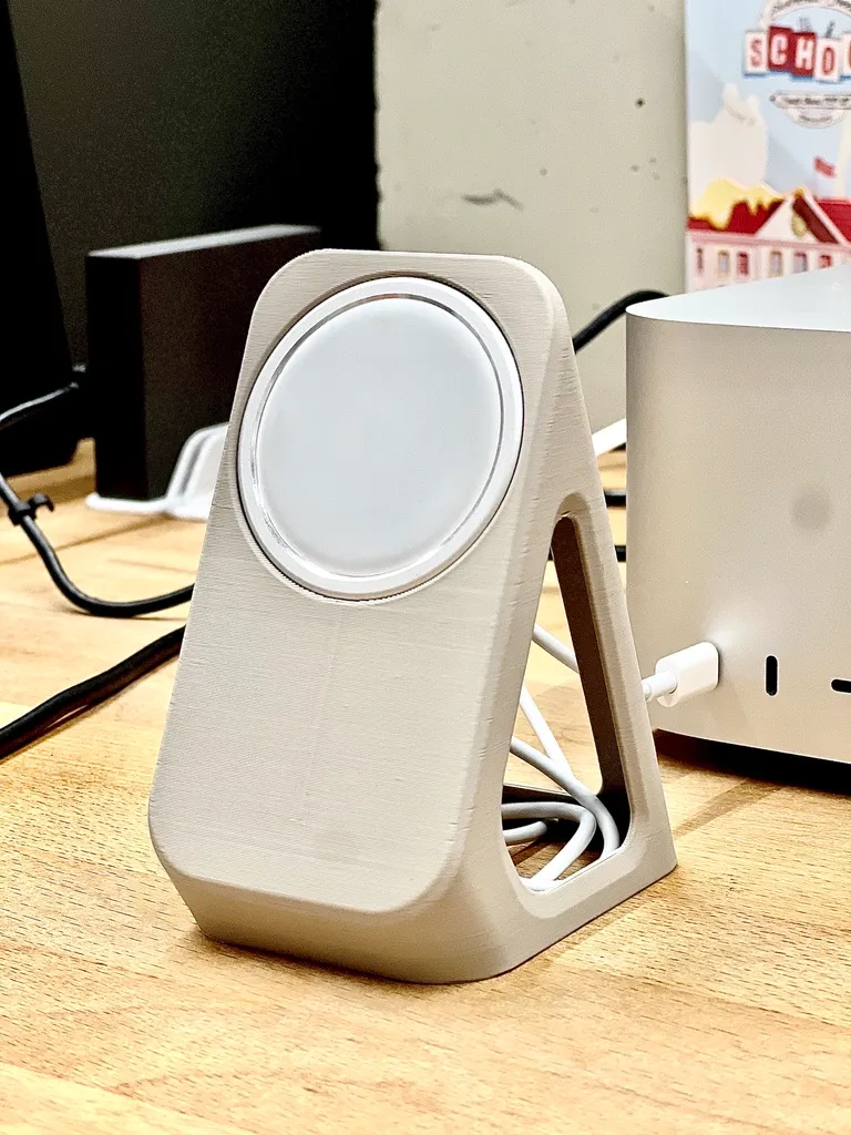 006. Minimal Magsafe holder, photo 4 of 4 - 006. Minimal Magsafe holder Household