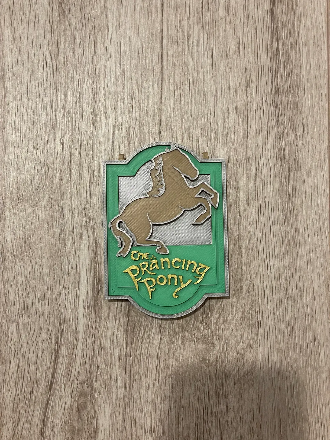 The Prancing Pony Lord Of The Rings Hanging Sign, photo 4 of 4 - The Prancing Pony Lord Of The Rings Hanging Sign Home Decor Items