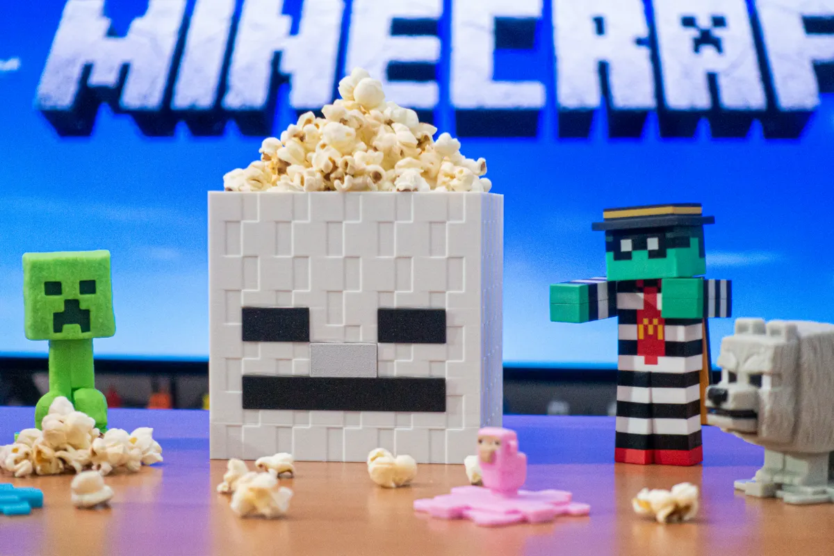 Minecraft Skeleton popcorn bucket, photo 4 of 4 - Minecraft Skeleton popcorn bucket Figurines & Collectibles
