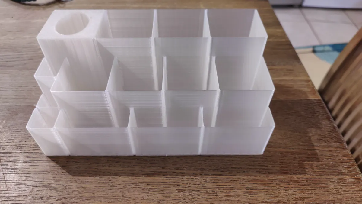 Bathroom desk organizer, photo 2 of 4 - Bathroom desk organizer Generative Art
