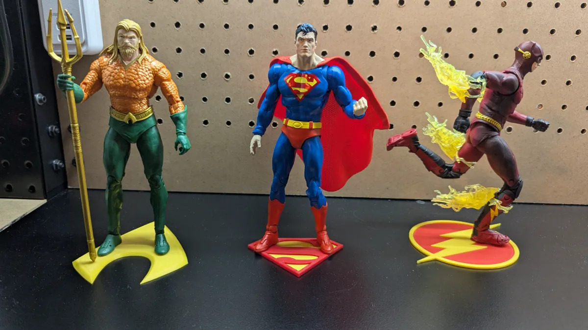 Action Figure Stand, photo 3 of 4 - Action Figure Stand Figurines & Collectibles