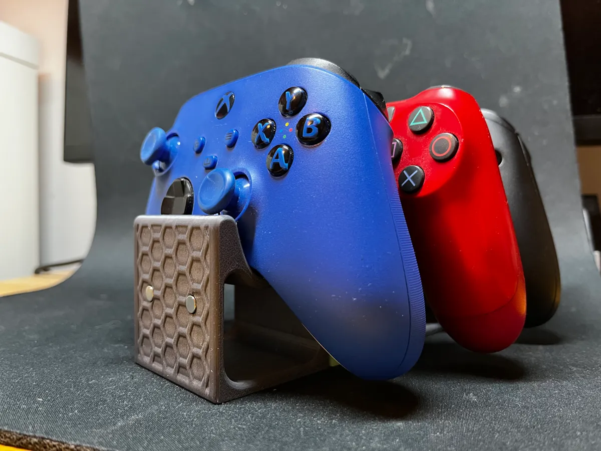 Magnetic controller stand for Playstation & Xbox, photo 2 of 4 - Magnetic controller stand for Playstation & Xbox Gaming Accessories