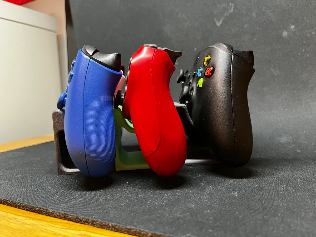 Magnetic controller stand for Playstation & Xbox, photo 3 of 4 - Magnetic controller stand for Playstation & Xbox Gaming Accessories