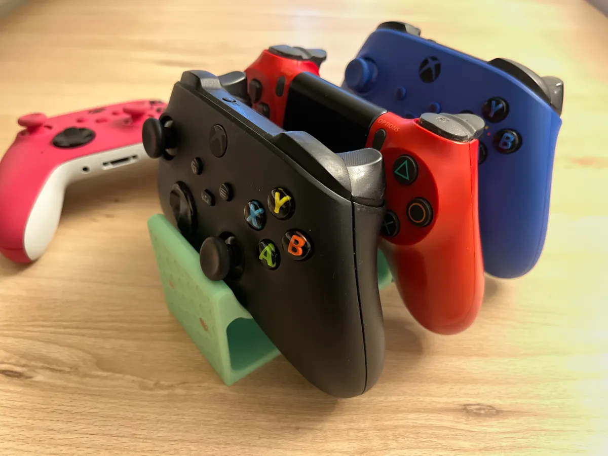 Magnetic controller stand for Playstation & Xbox, photo 4 of 4 - Magnetic controller stand for Playstation & Xbox Gaming Accessories