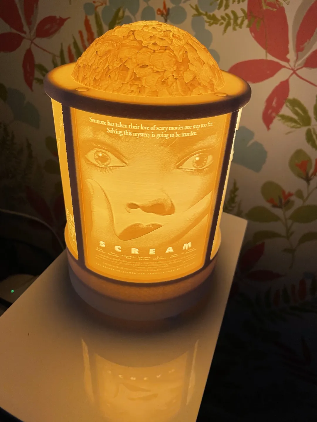 Motorized, rotating Lithophane Lamp-Movie posters, photo 3 of 4 - Motorized, rotating Lithophane Lamp-Movie posters Household