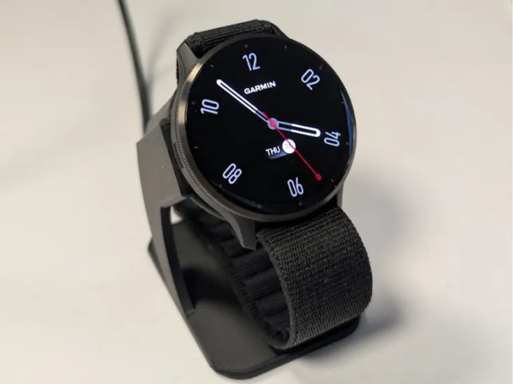 Garmin Venu 4 Charging stand