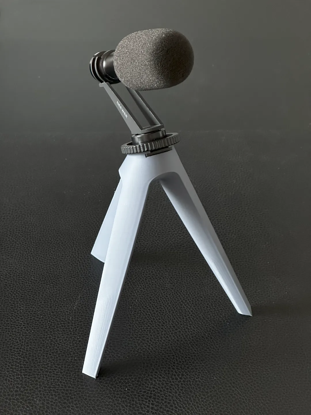 Cold Shoe Tripod Mount for Microphone or Light, photo 2 of 4 - Cold Shoe Tripod Mount for Microphone or Light Camera & Photography