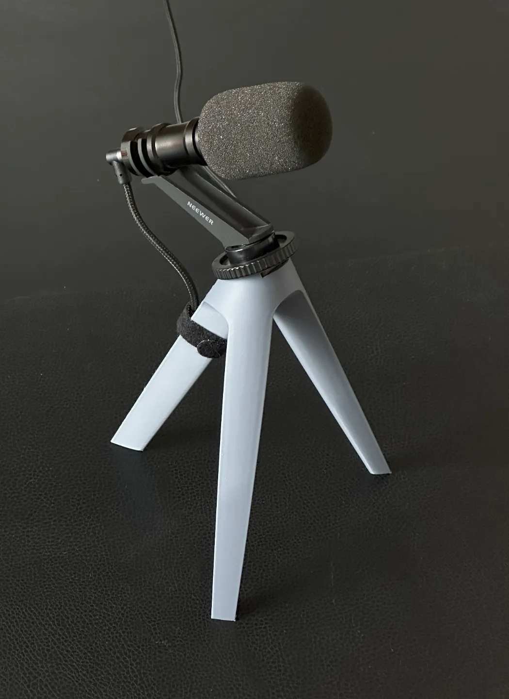 Cold Shoe Tripod Mount for Microphone or Light, photo 3 of 4 - Cold Shoe Tripod Mount for Microphone or Light Camera & Photography