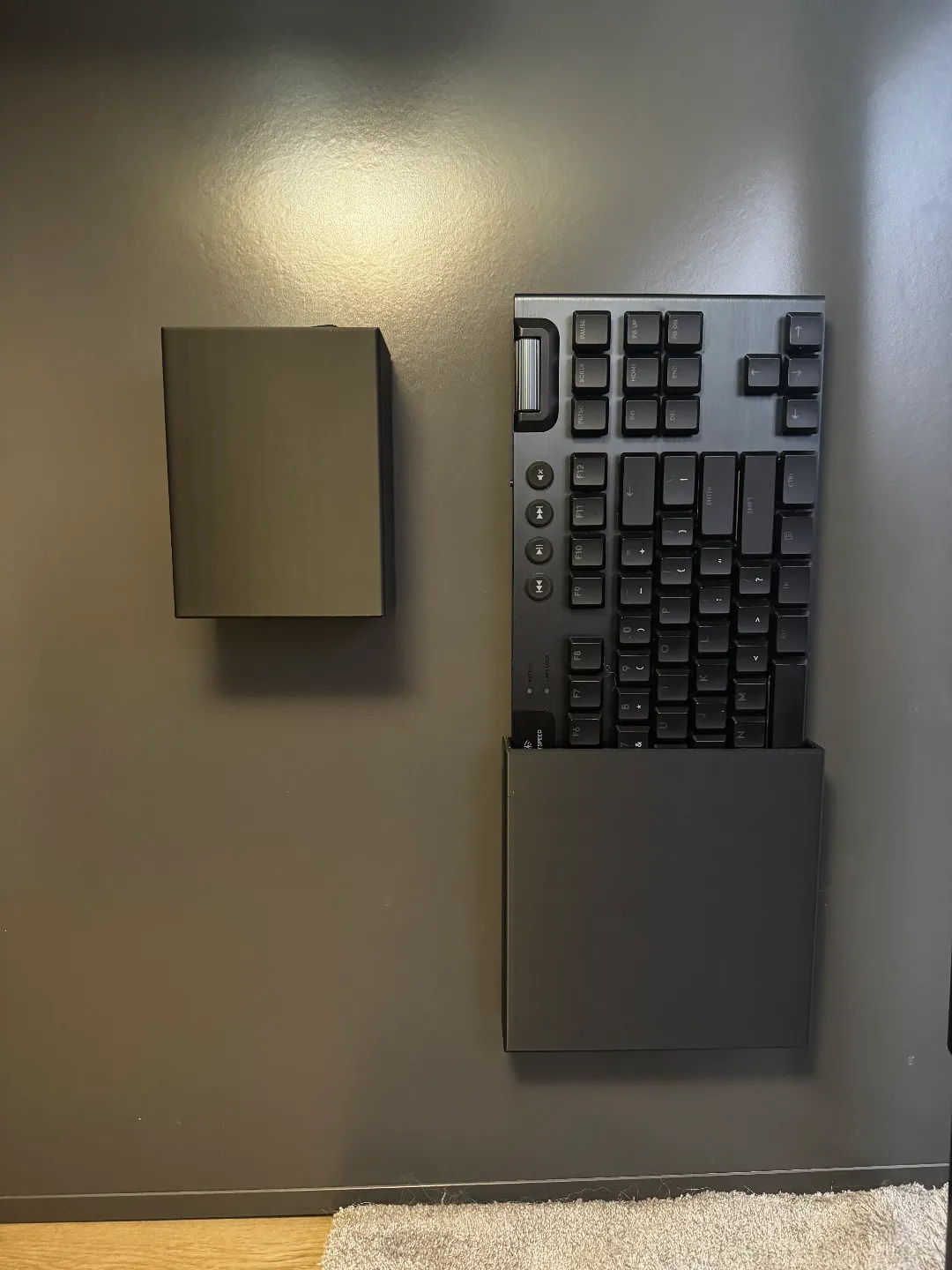 Keyboard Holder, photo 2 of 4 - Keyboard Holder Mobile & Device Accessories