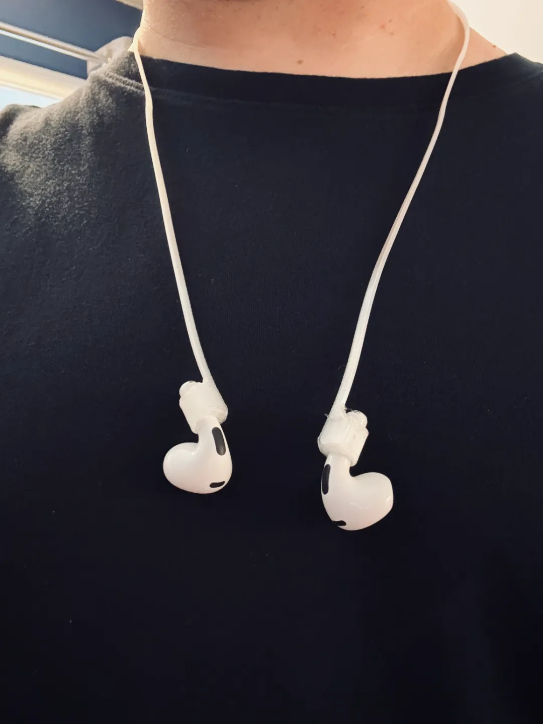 Apple AirPods Neck Band, photo 2 of 4 - Apple AirPods Neck Band Tools