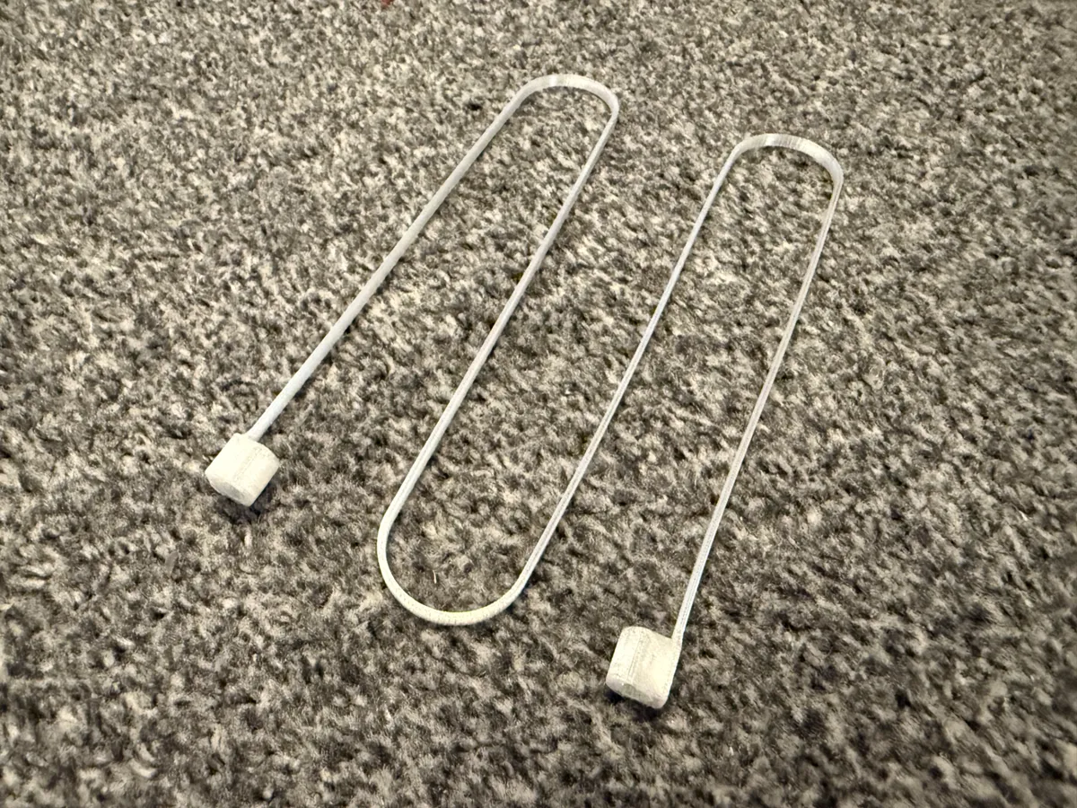 Apple AirPods Neck Band, photo 4 of 4 - Apple AirPods Neck Band Tools