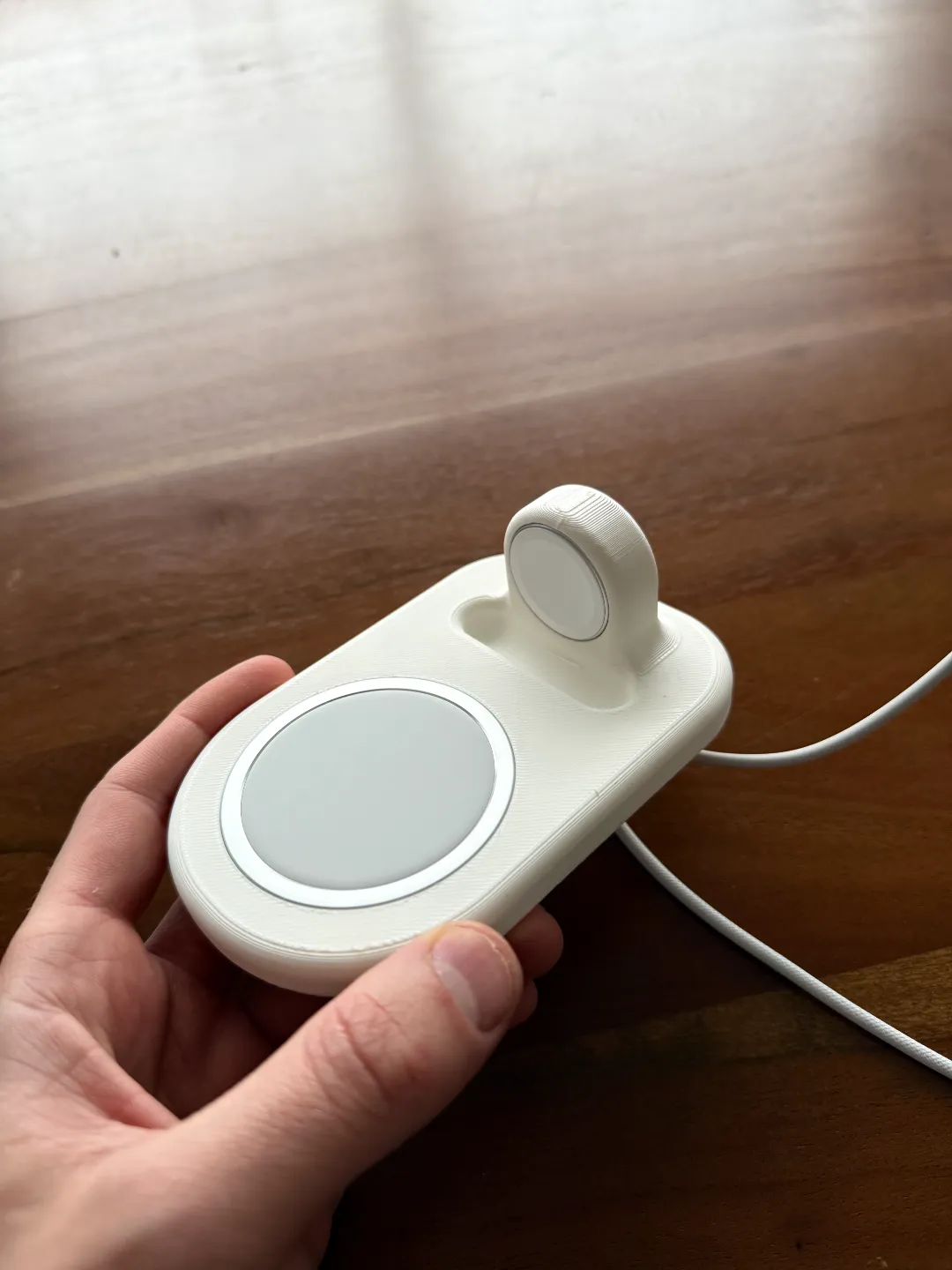 MagSafe Dock with Apple Watch and AirPods Spot, photo 4 of 4 - MagSafe Dock with Apple Watch and AirPods Spot Tools