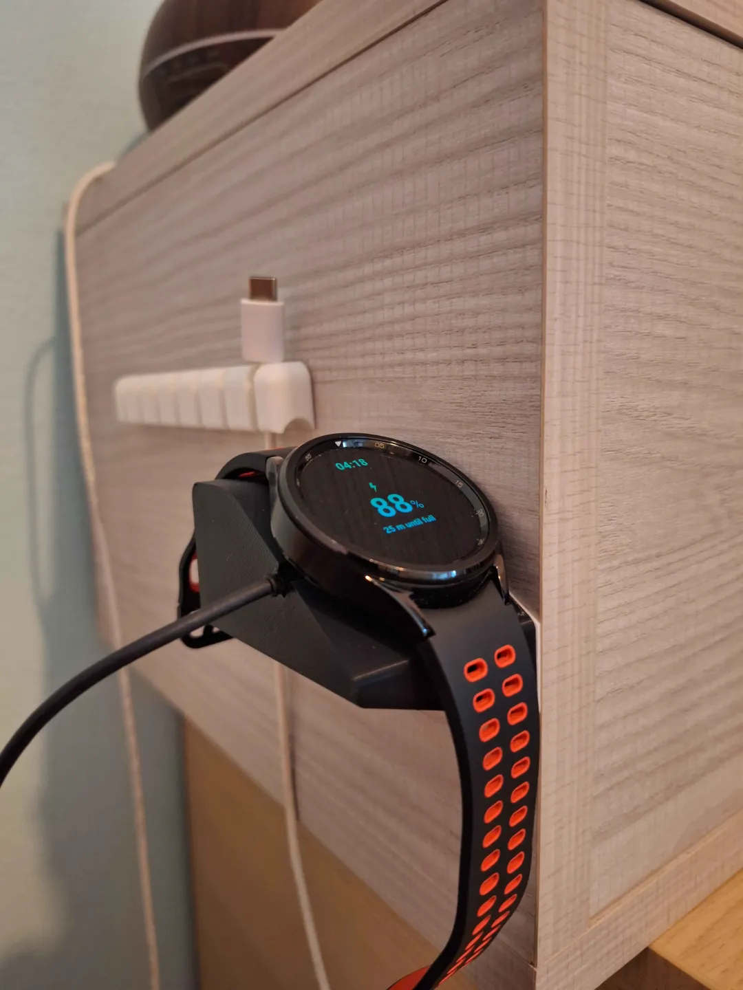 Galaxy watch 6 classic wall charger, photo 2 of 2 - Galaxy watch 6 classic wall charger Household