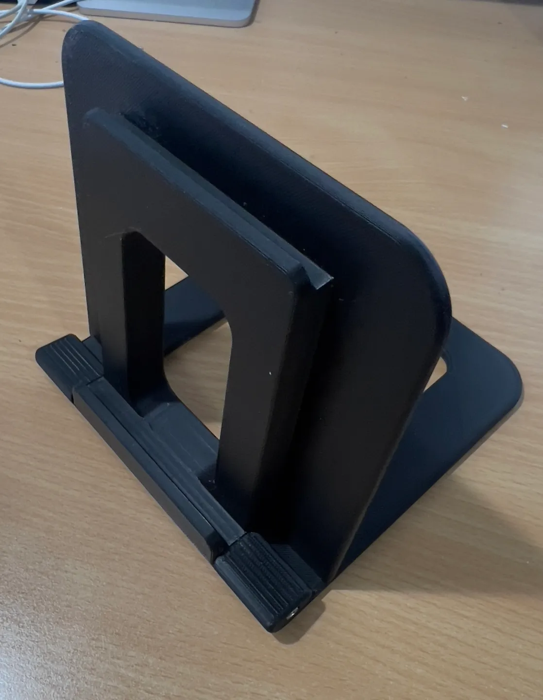 Klappständer für iPad/iPad Pro als Zusatzmonitor, photo 3 of 4 - Klappständer für iPad/iPad Pro als Zusatzmonitor Household
