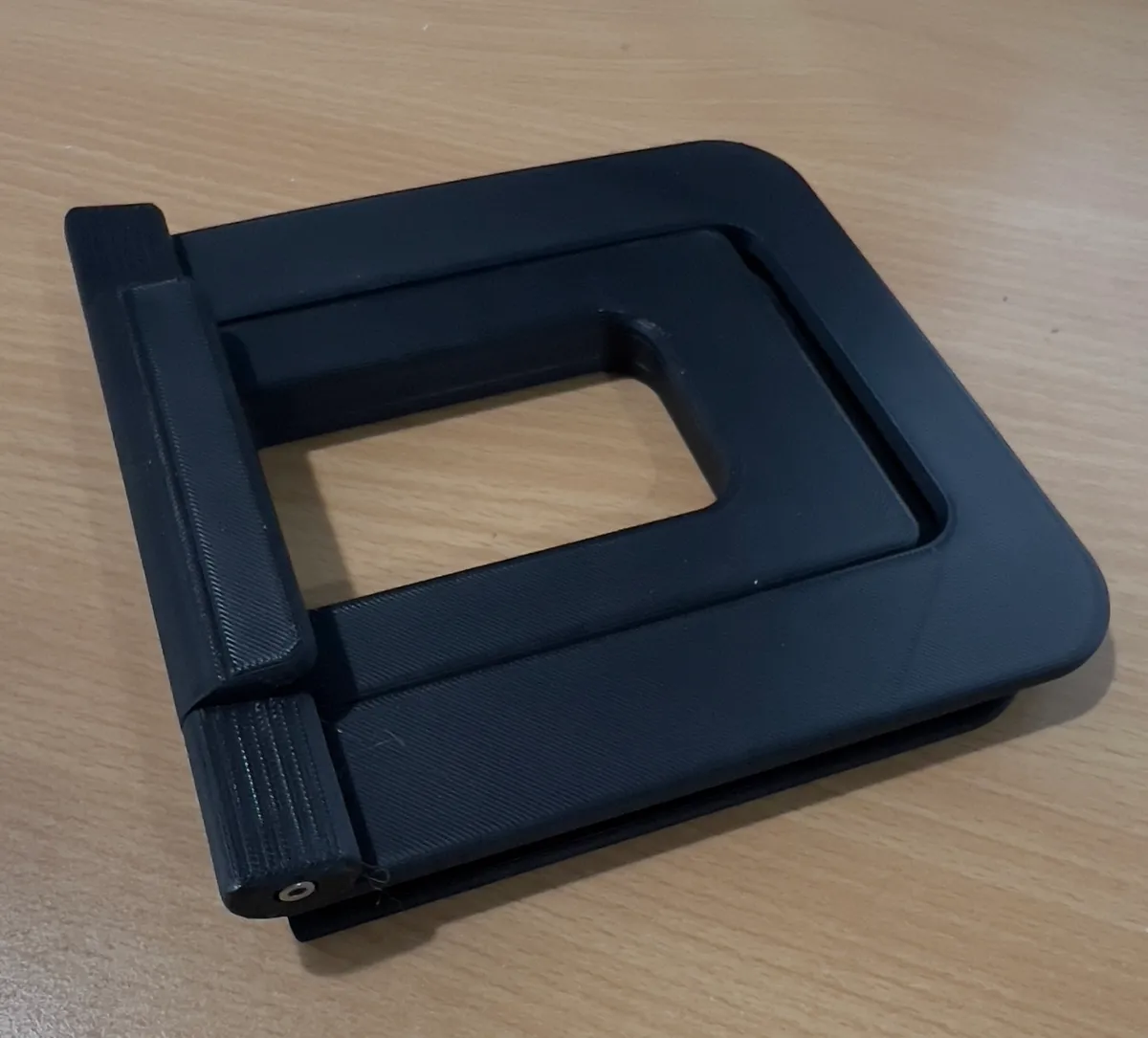 Klappständer für iPad/iPad Pro als Zusatzmonitor, photo 4 of 4 - Klappständer für iPad/iPad Pro als Zusatzmonitor Household