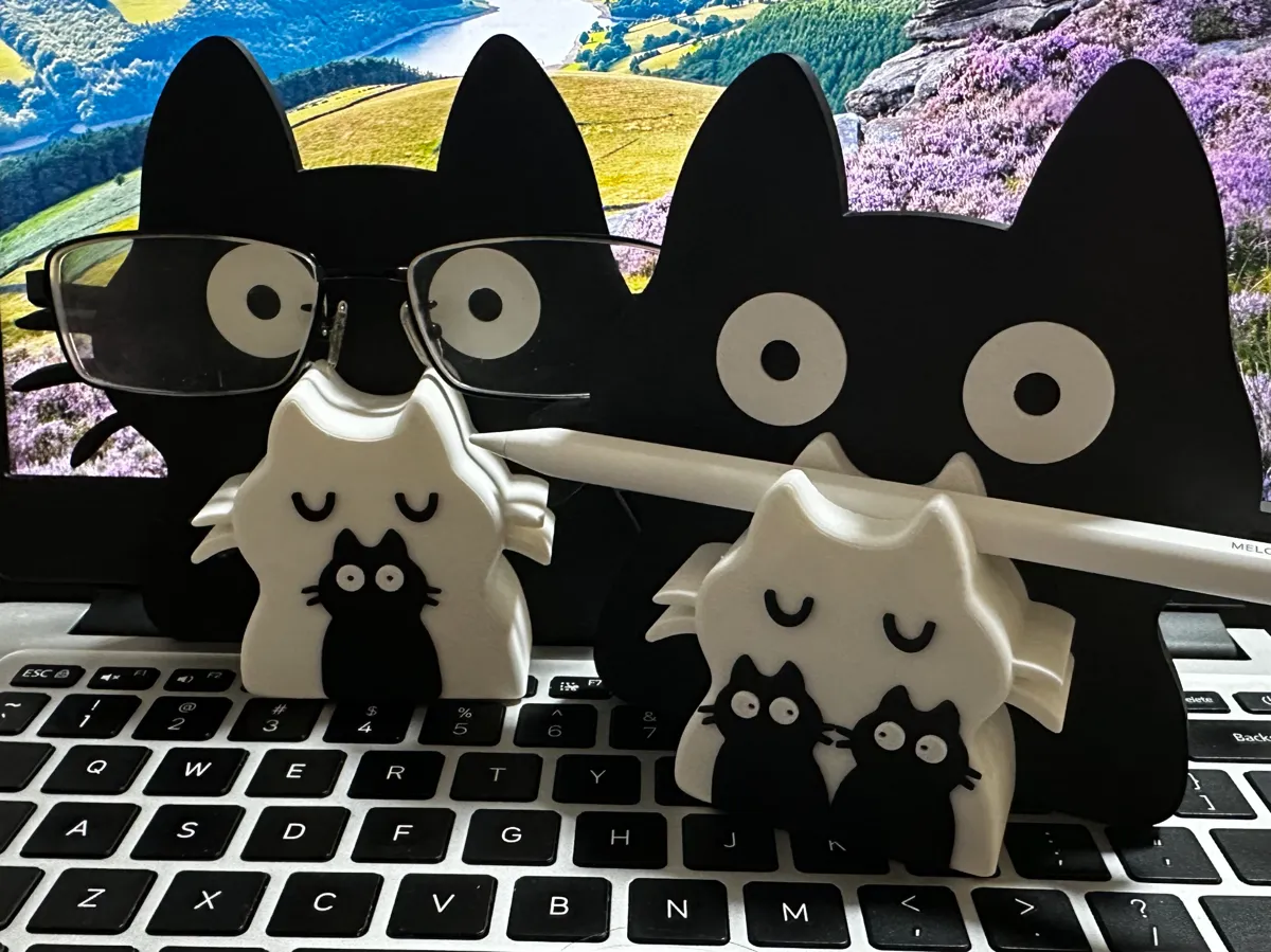 daddy mummy & me (glasses/pen holder) - Animal Pen Stands, in stock in India