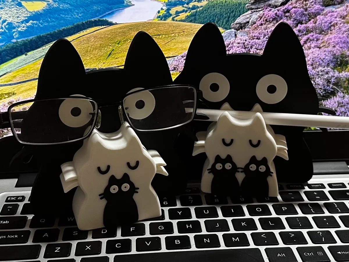 daddy mummy & me (glasses/pen holder), photo 4 of 4 - daddy mummy & me (glasses/pen holder) Desk & Office