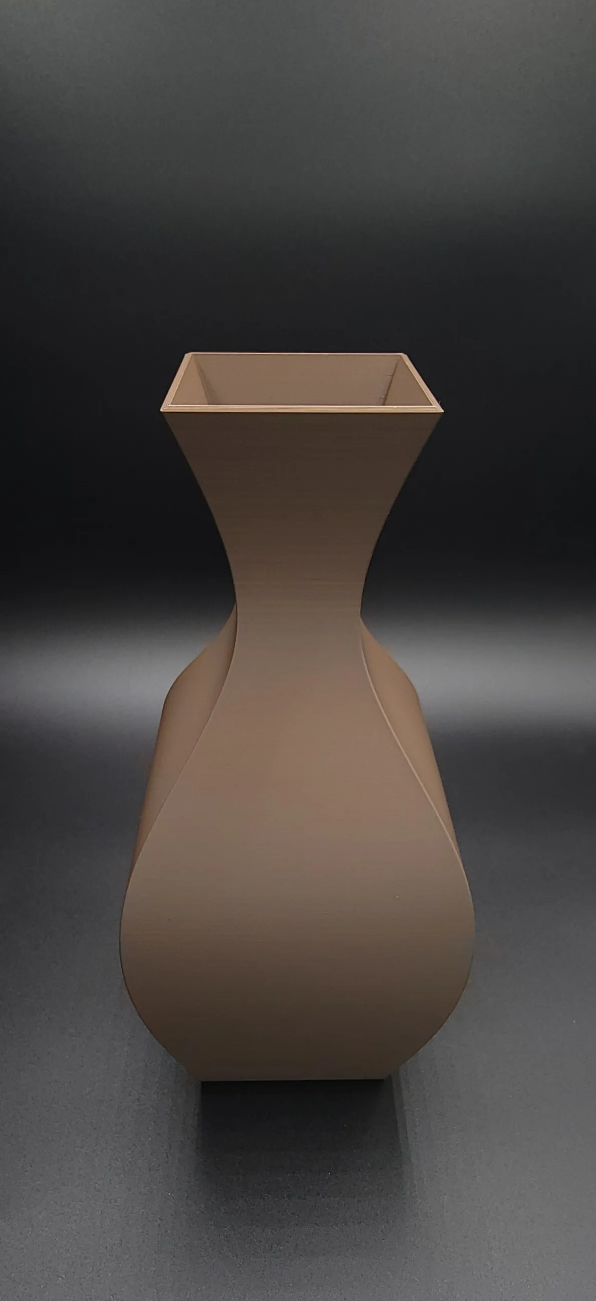 Simple Contemporary Tall Vase 4 Sides, photo 3 of 4 - Simple Contemporary Tall Vase 4 Sides Home Decor Items