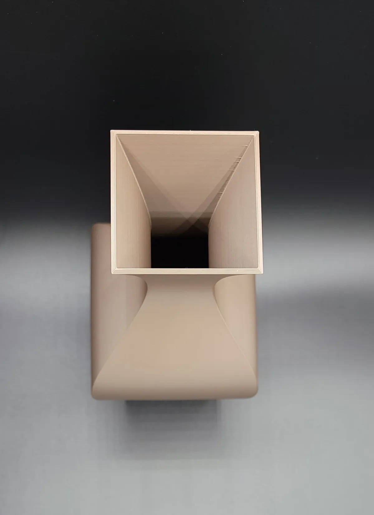 Simple Contemporary Tall Vase 4 Sides, photo 4 of 4 - Simple Contemporary Tall Vase 4 Sides Home Decor Items