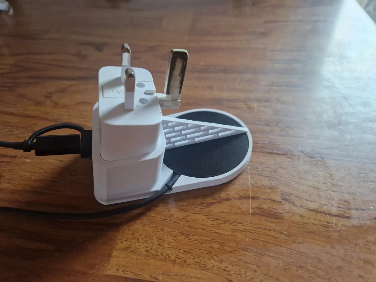 Magsafe Plug wall mount, photo 2 of 4 - Magsafe Plug wall mount Tools
