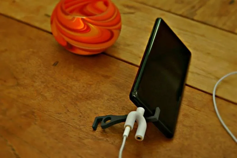 Minimalistic Keychai Phone Stand - Gadgets, in stock in India
