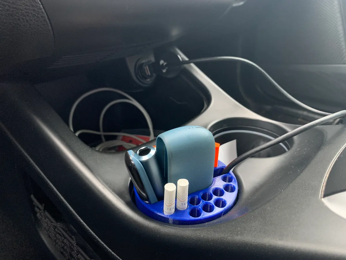 IQOS ILUMA car cup holder, photo 4 of 4 - IQOS ILUMA car cup holder Tools