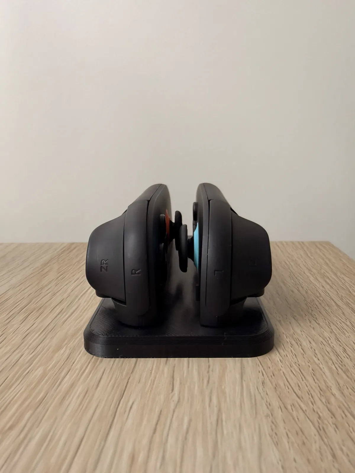 Switch 2 Controller Stand, photo 2 of 4 - Switch 2 Controller Stand Gaming Accessories