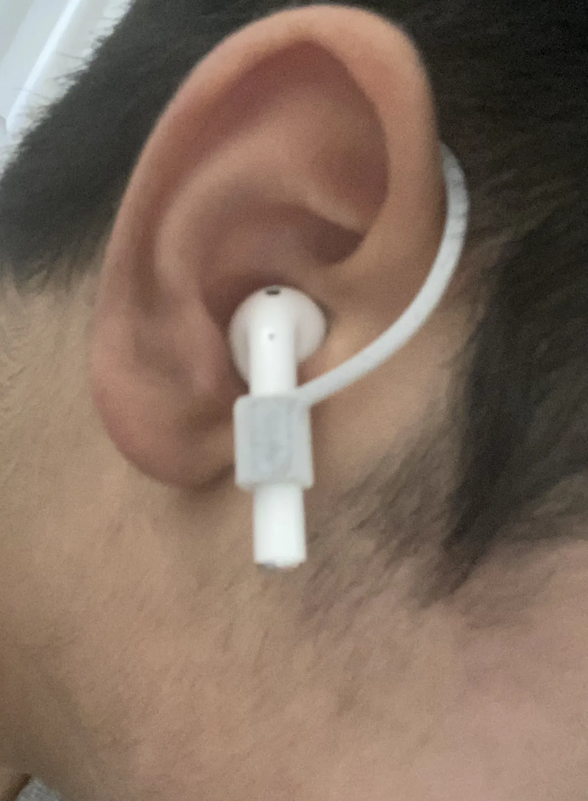 AirPods Gen 1 and 2 ear hook, photo 4 of 4 - AirPods Gen 1 and 2 ear hook Mobile & Device Accessories
