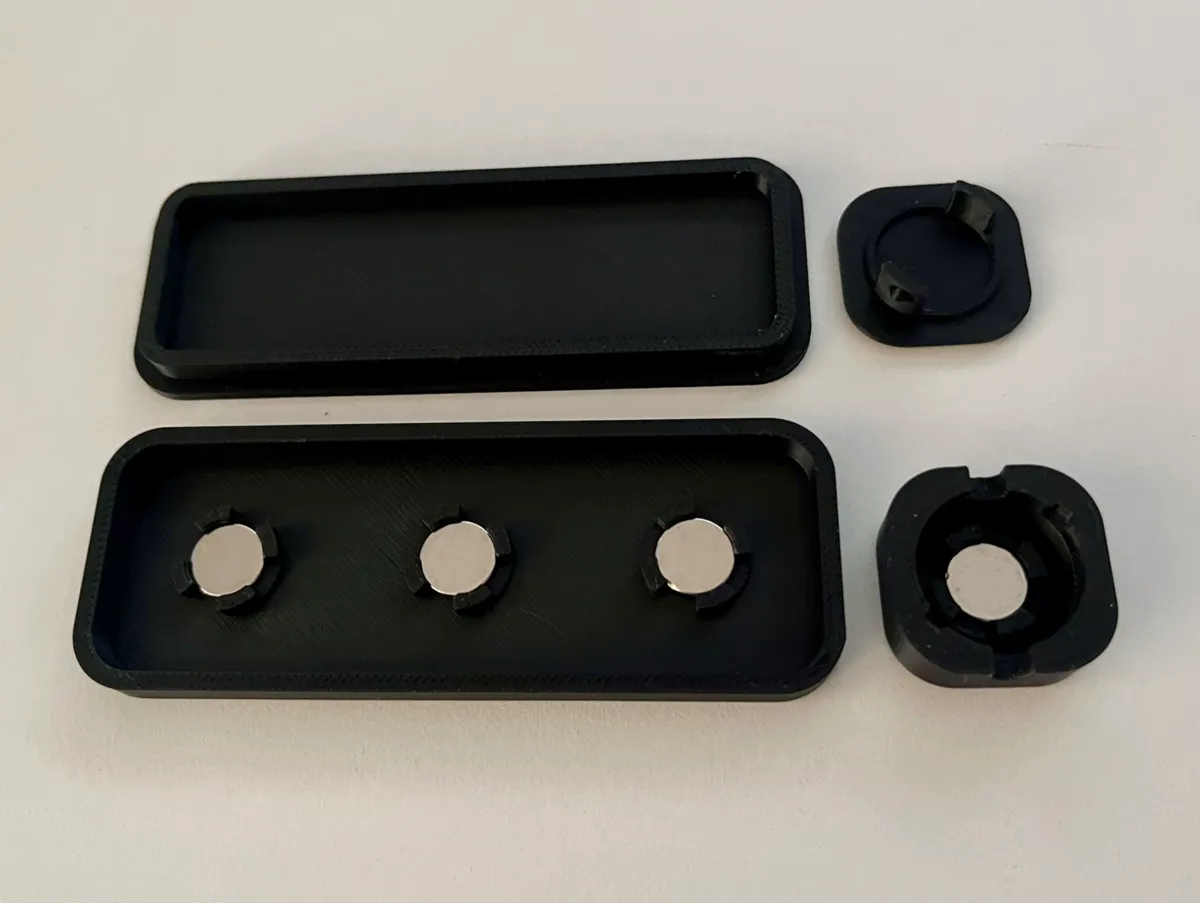 Magnetic cable clips with devices icons, photo 3 of 4 - Magnetic cable clips with devices icons Mobile & Device Accessories