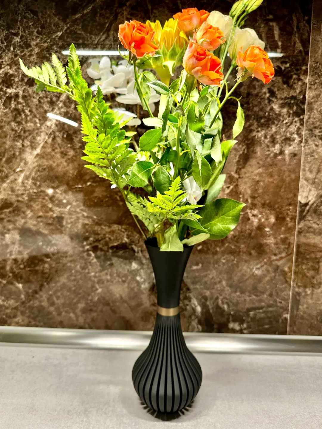 Elegant vase, photo 4 of 4 - Modern & Minimalist Vases, flower vase