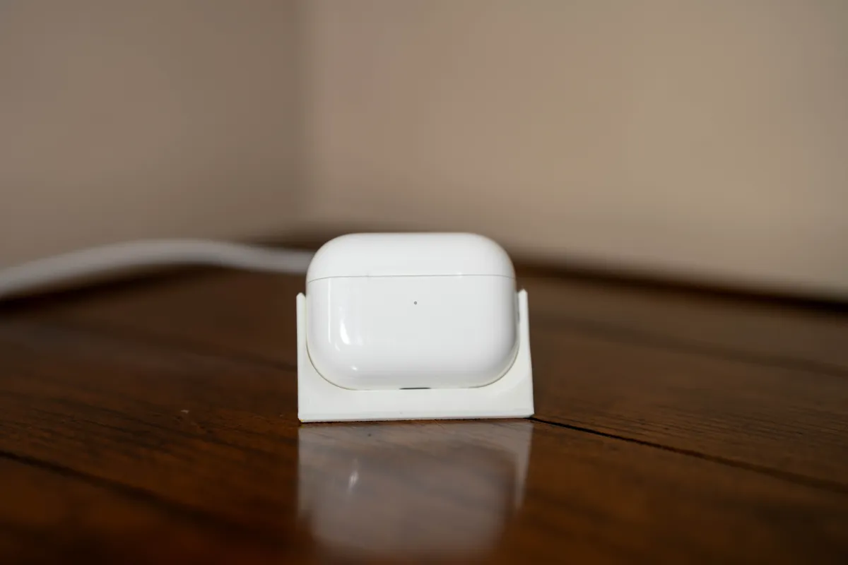 Airpods Stand that uses Apple Watch Charger, photo 3 of 4 - Airpods Stand that uses Apple Watch Charger Mobile & Device Accessories