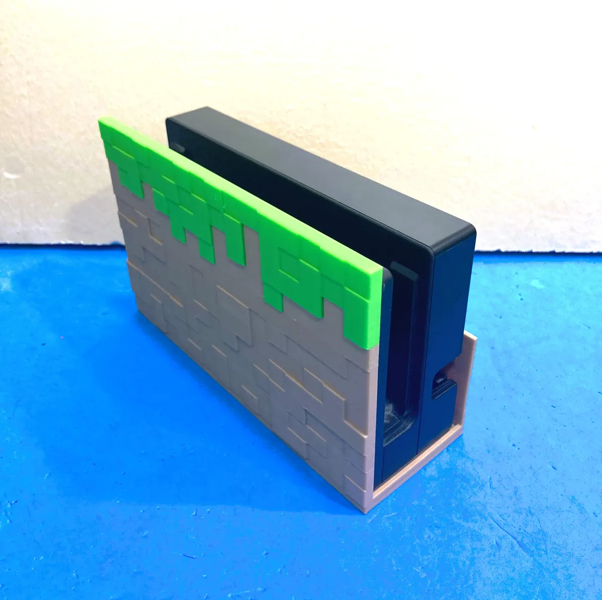 Nintendo Switch Minecraft dock, photo 4 of 4 - Nintendo Switch Minecraft dock Gaming Accessories