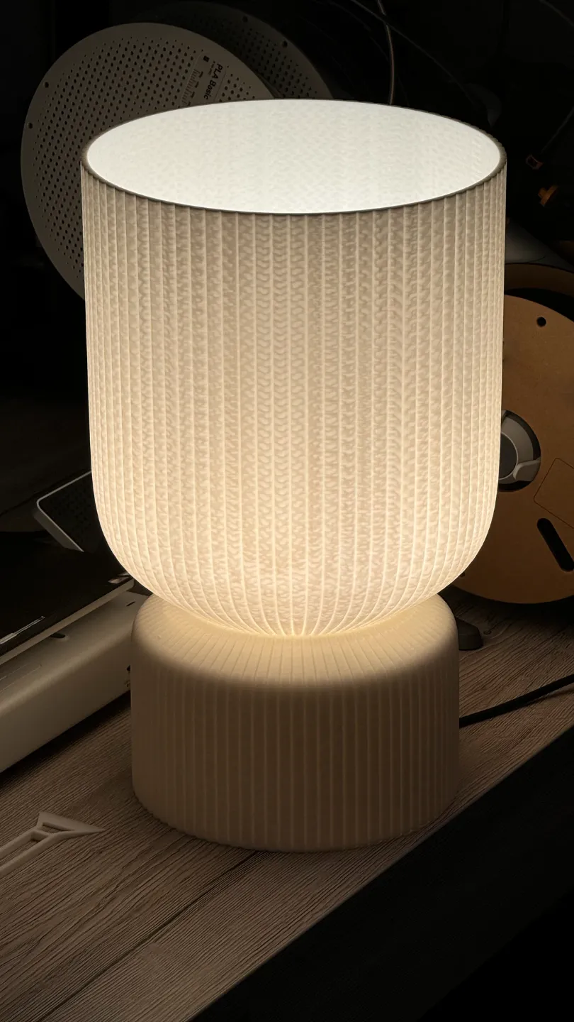 Large modern Lamp E27, photo 3 of 3 - Large modern Lamp E27 Lamps & Lighting