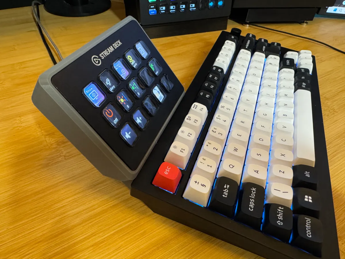 Stream Deck VI holder for Keychron Q1 HE keyboard - Electronics, in stock in India