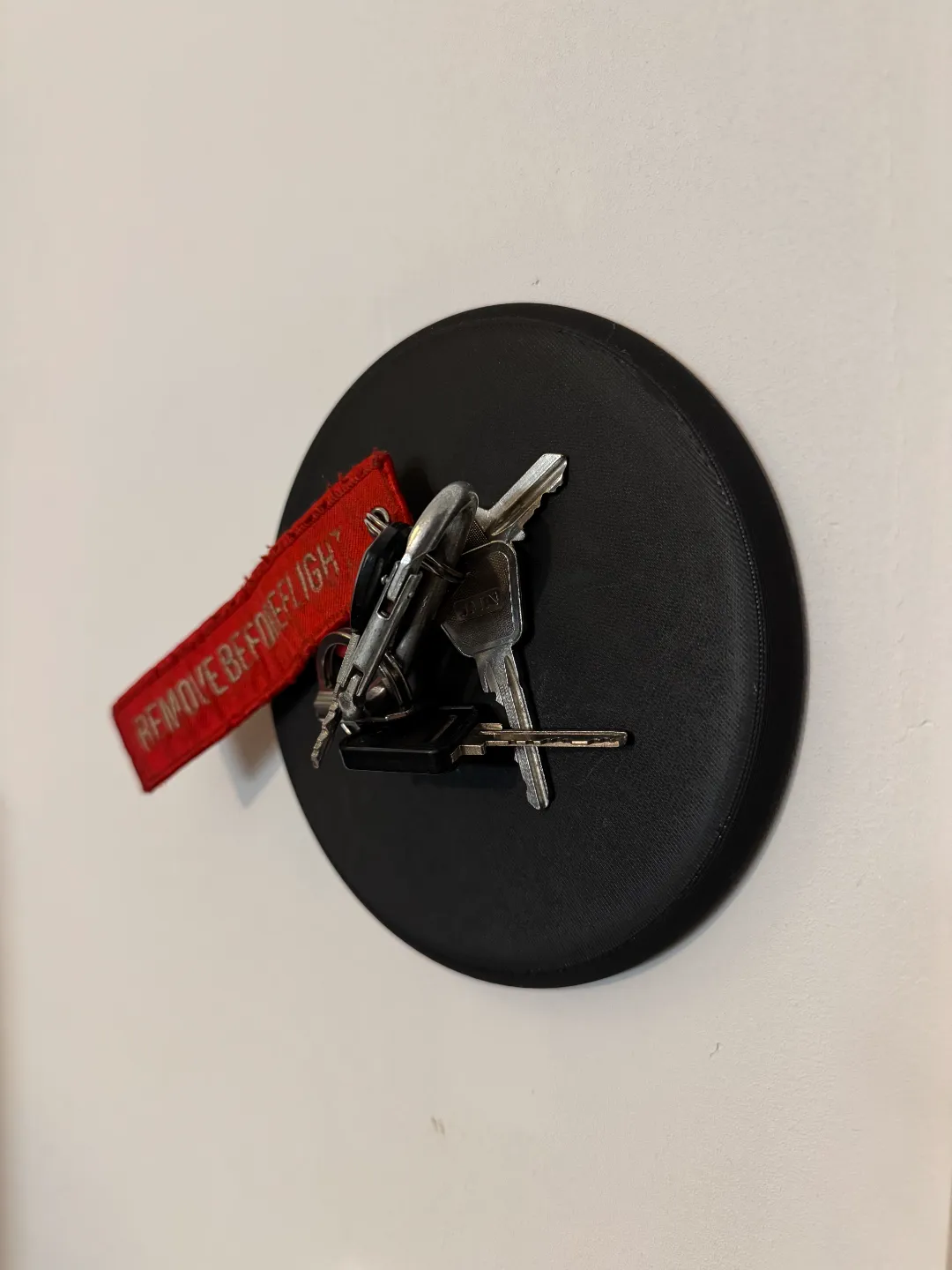 magnetic key holder, photo 4 of 4 - magnetic key holder Storage & Organisation