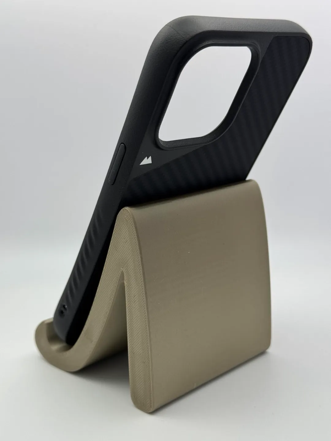 Curved Low Center of Gravity Phone Stand, photo 4 of 4 - Curved Low Center of Gravity Phone Stand Mobile & Device Accessories
