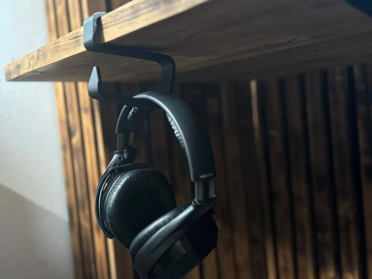Modern Innovative Headset Desk Clip, photo 2 of 2 - Modern Innovative Headset Desk Clip Mobile & Device Accessories