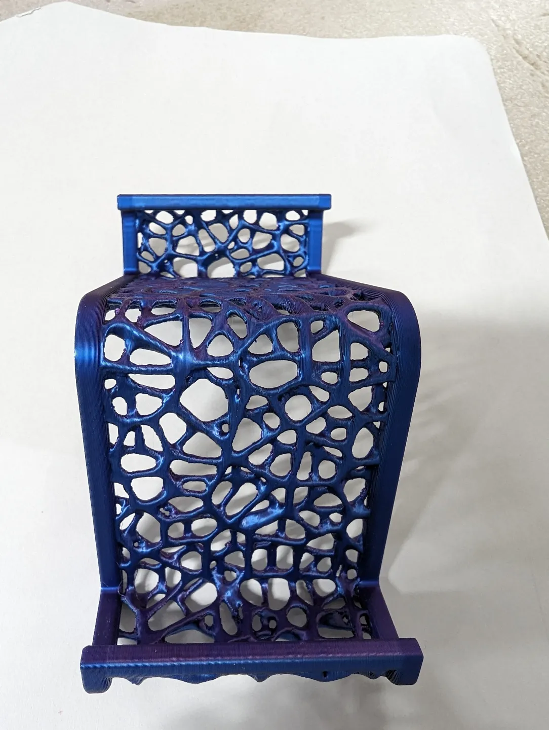 Voronoi Phone Stand, photo 3 of 4 - Voronoi Phone Stand Household