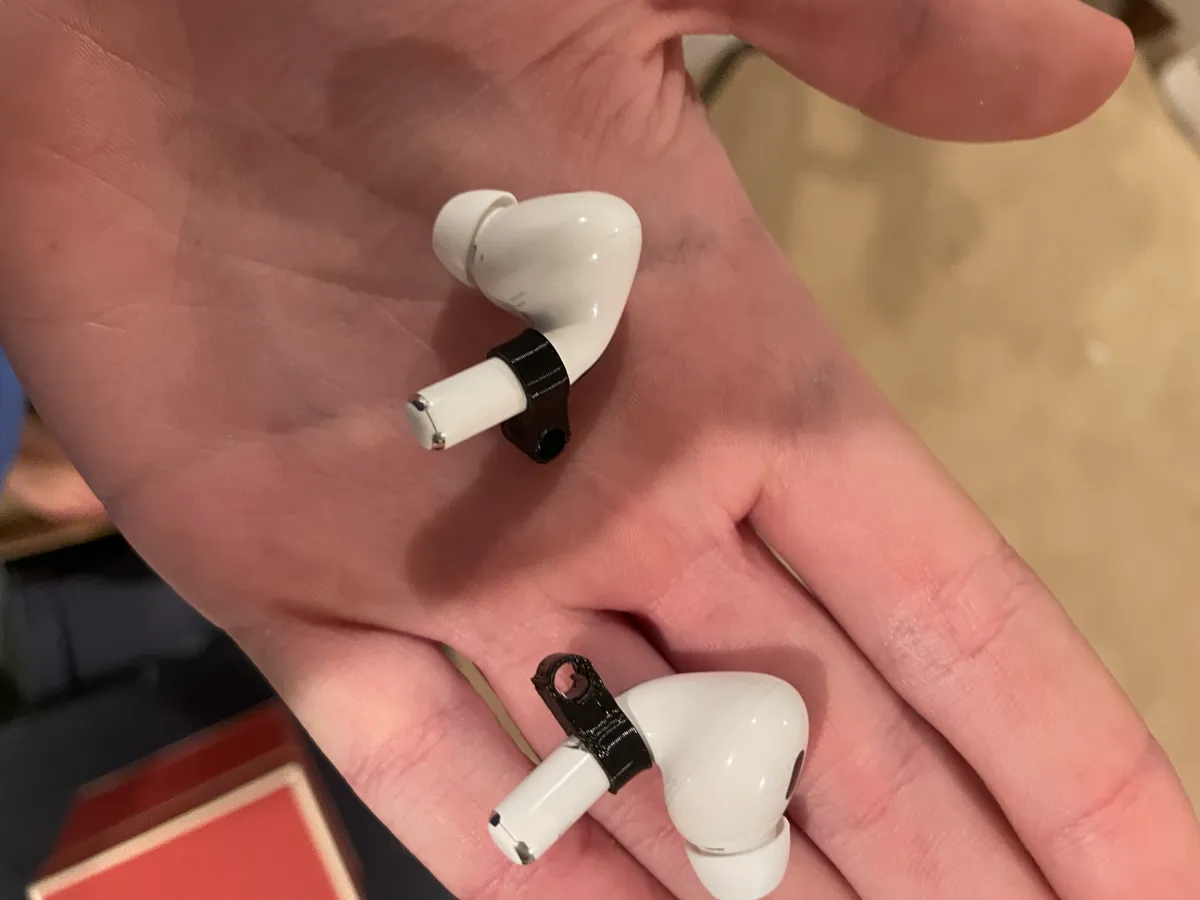 AirPods Pro Sports Clip Anti Lost Band, photo 3 of 4 - AirPods Pro Sports Clip Anti Lost Band Hobby & DIY