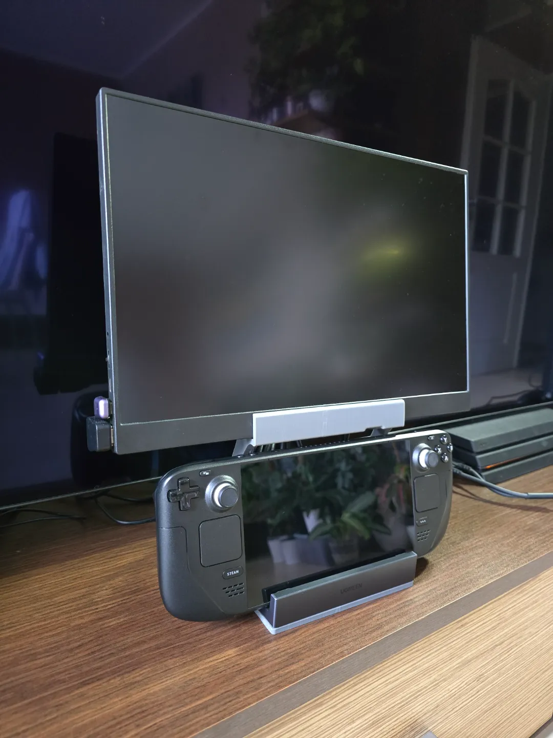 Monitor stand for Steam Deck with UGREEN 9in1 dock, photo 3 of 4 - Monitor stand for Steam Deck with UGREEN 9in1 dock Hobby & DIY