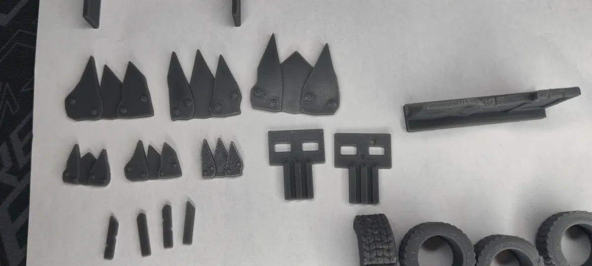 40k Ork equipment and parts, photo 4 of 4 - 40k Ork equipment and parts Board Games & Tabletop
